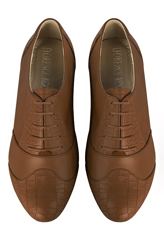 Caramel brown women's fashion lace-up shoes. Round toe. Flat leather soles. Top view - Florence KOOIJMAN